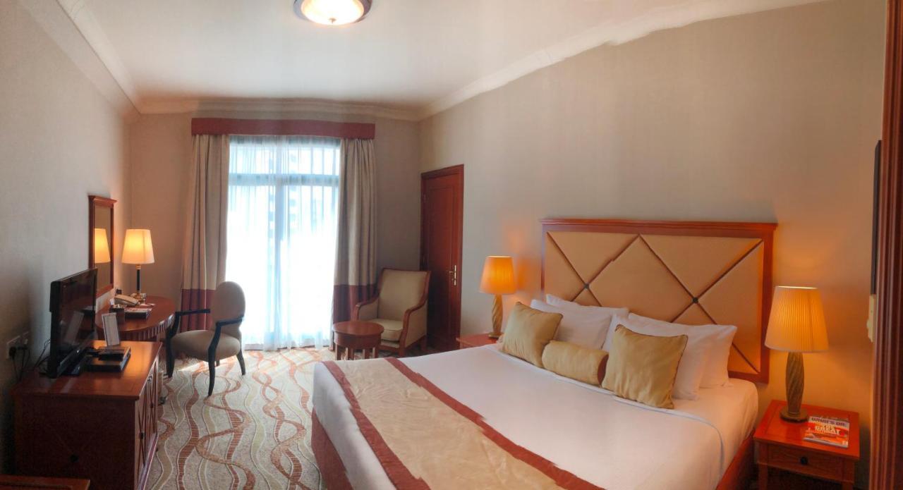 Al Diar Capital Hotel Abu Dhabi Bagian luar foto