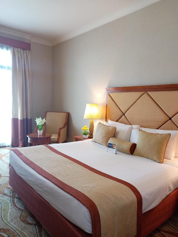 Al Diar Capital Hotel Abu Dhabi Bagian luar foto