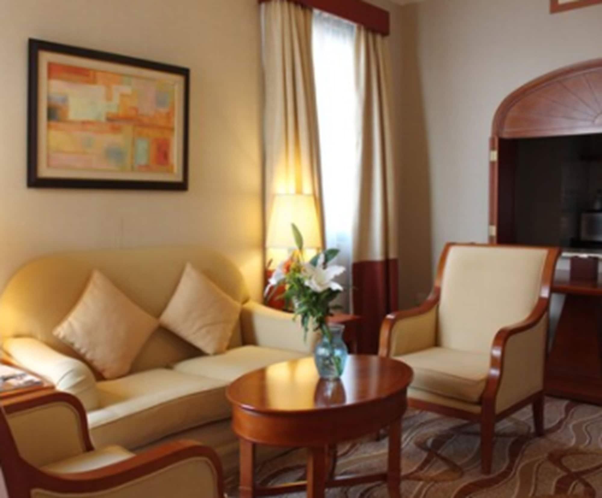 Al Diar Capital Hotel Abu Dhabi Bagian luar foto