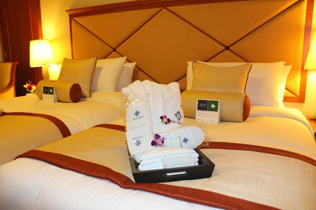 Al Diar Capital Hotel Abu Dhabi Bagian luar foto