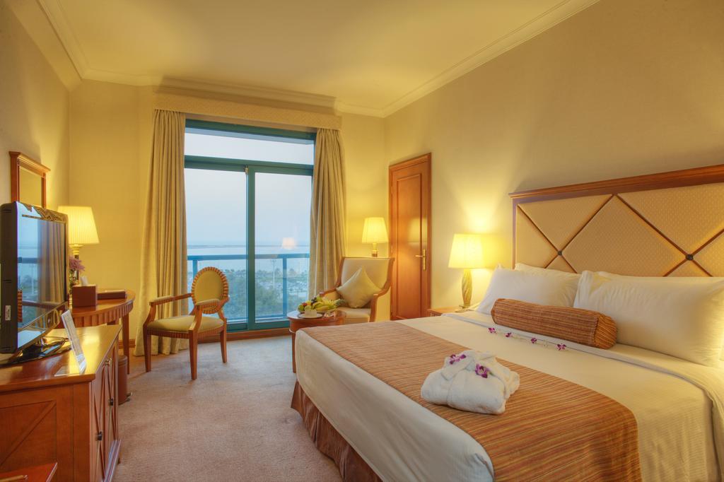 Al Diar Capital Hotel Abu Dhabi Bagian luar foto
